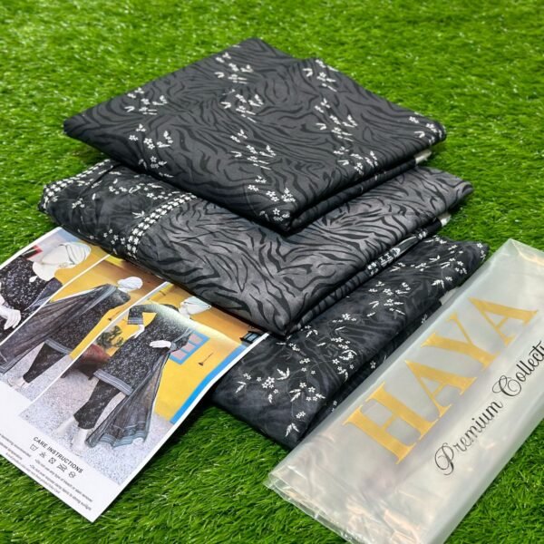 Haya’s Printed Lawn 3-Pc - Image 4