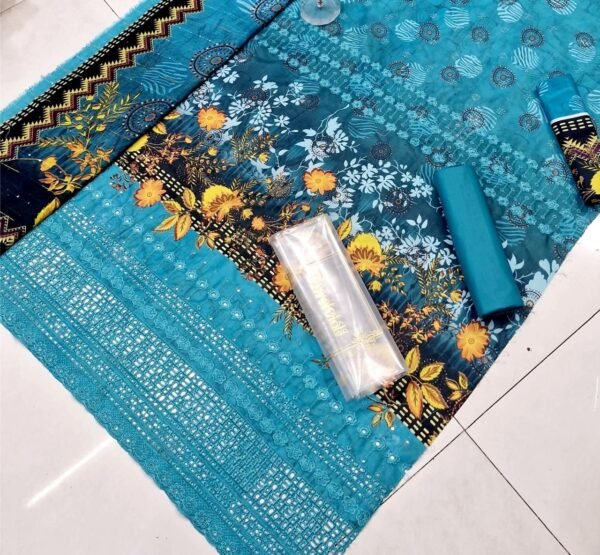 Embroidered Lawn 90/70 3-Pc - Image 3