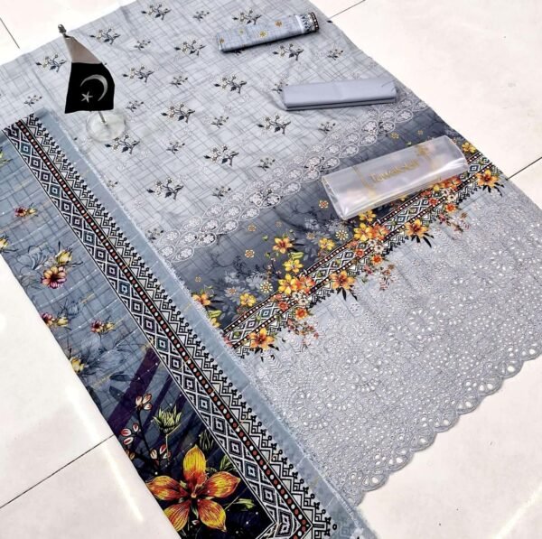 Export Quality Embroidered Lawn 90/70 3-Pc - Image 3